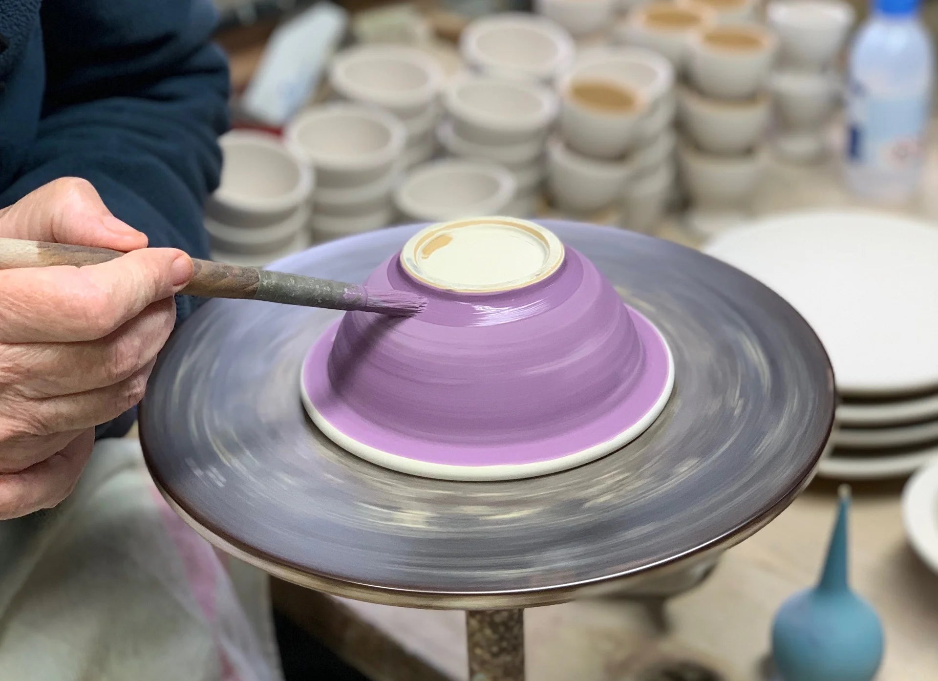 Glasur auf ungebrannten Ton – Keramikbedarf Ohneisser Glasur auf ungebrannten Ton – Keramikbedarf Ohneisser