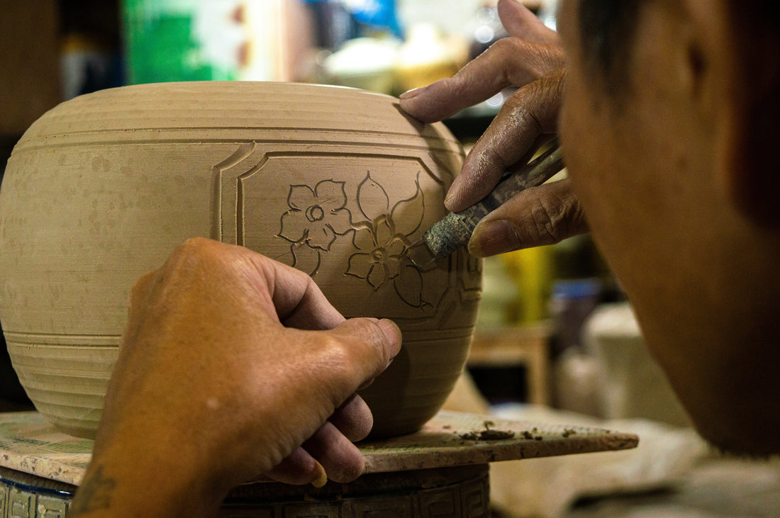 Oberflächentechniken für Keramik – Sgraffito, Stempeln & mehr